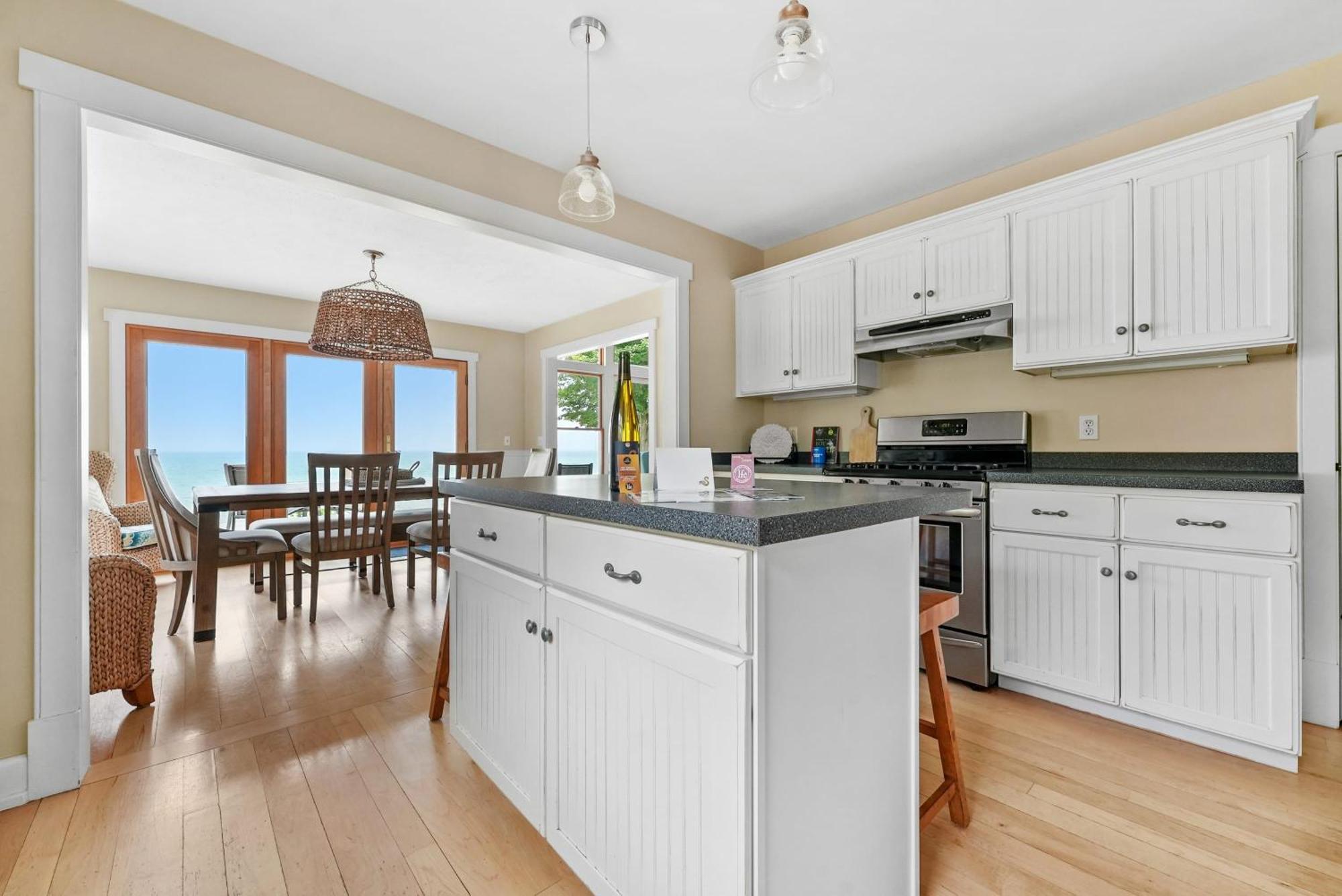 Northport Bay Beach Getaway Экстерьер фото